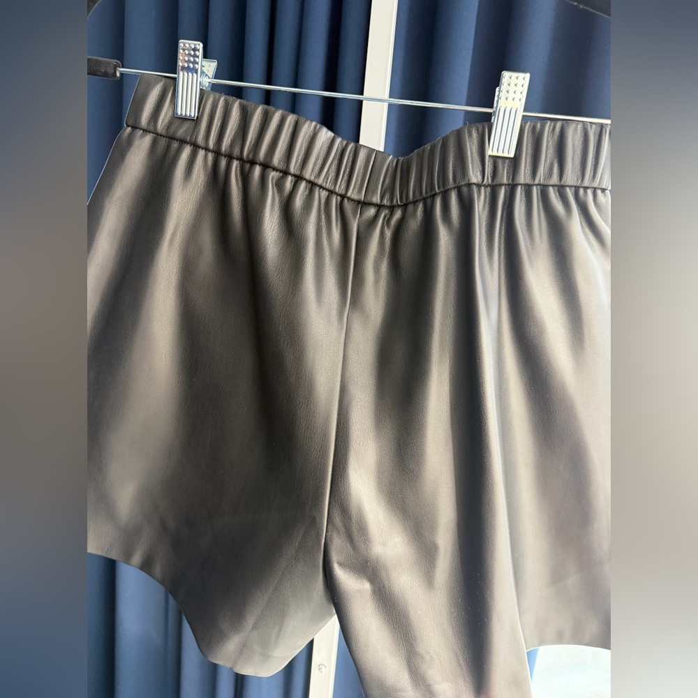 High-Waist Faux Leather Women’s Shorts - Black